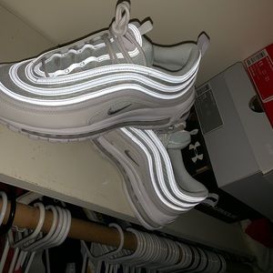 Meet your Posher, Ty